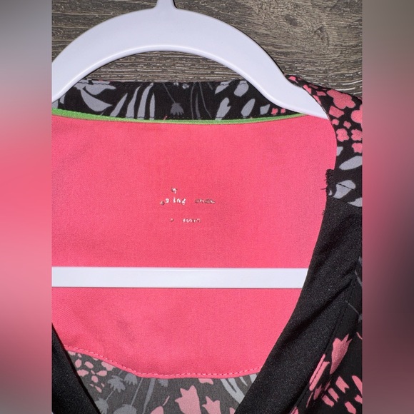 Premiere by Healing Hands Women’s Print Top - Picture 2 of 3